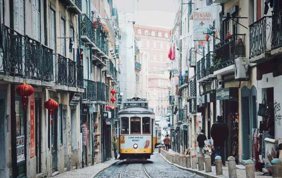 Portugal: Uma Jornada de Sabores, História e Emoção ao Seu Alcance